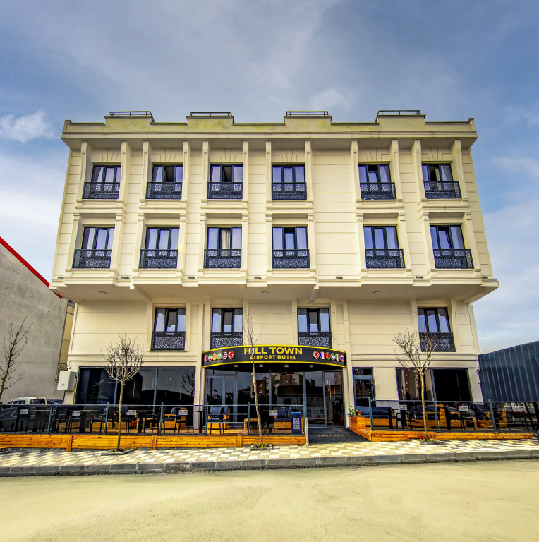 Отель Hilltown Airport — фото