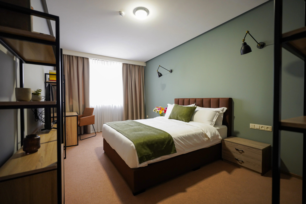Standard Double room with park view (full double bed)