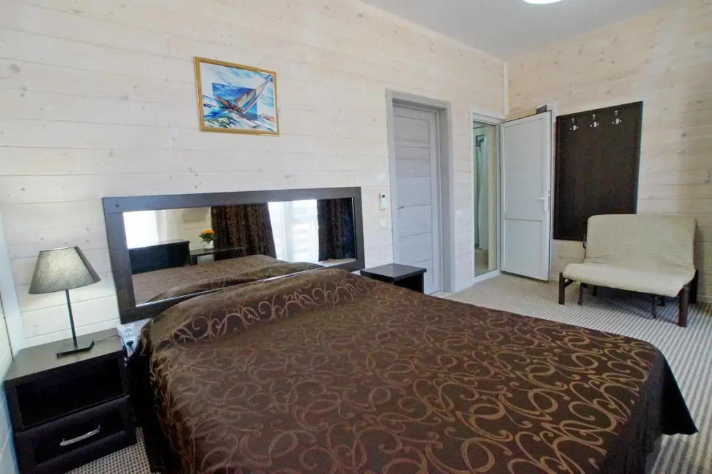 Standard Double room (full double bed)