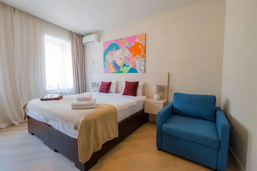 Superior Double room (full double bed)