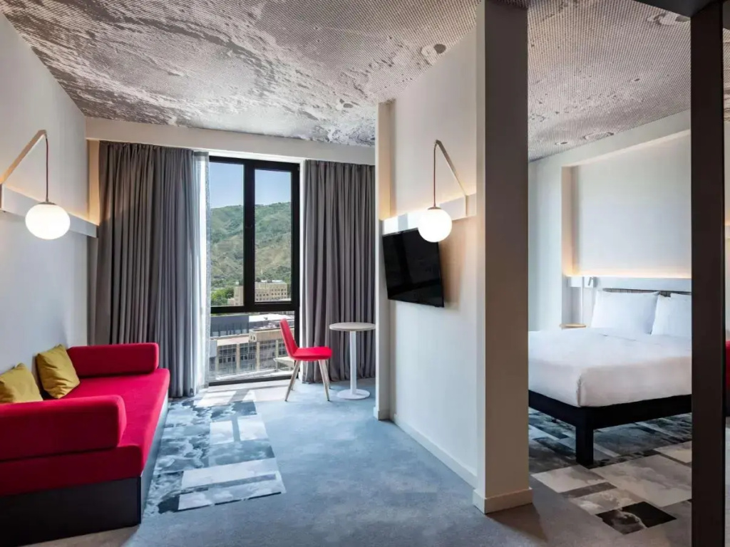 Hotel Ibis Tbilisi City - Новый Отель — фото