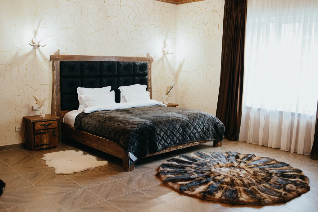 2-room Suite with balcony and with mountain view