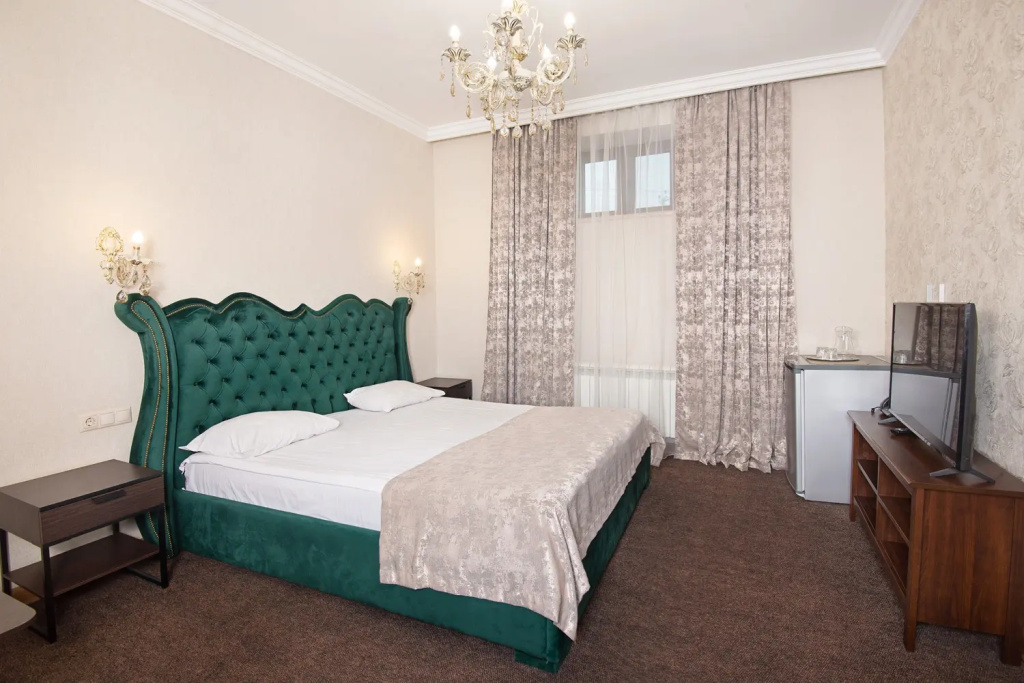 Economy Double Basement room (full double bed)