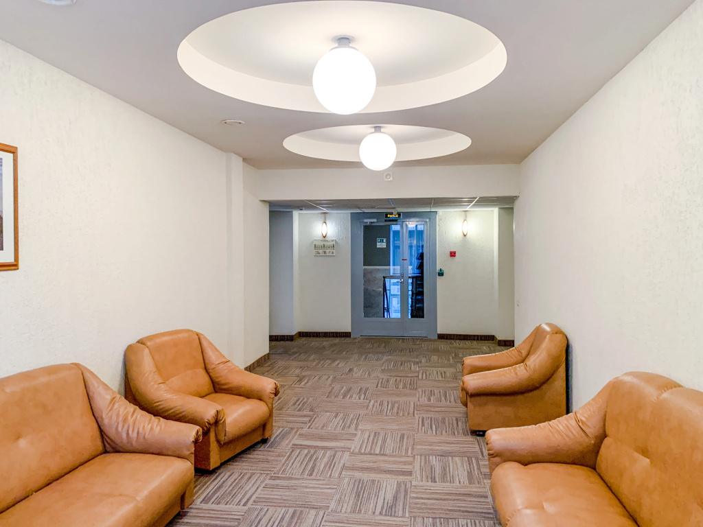 Lobby & Reception