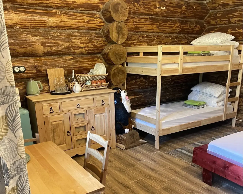 Дом No. 9 с красивым видом из окна в Дубки