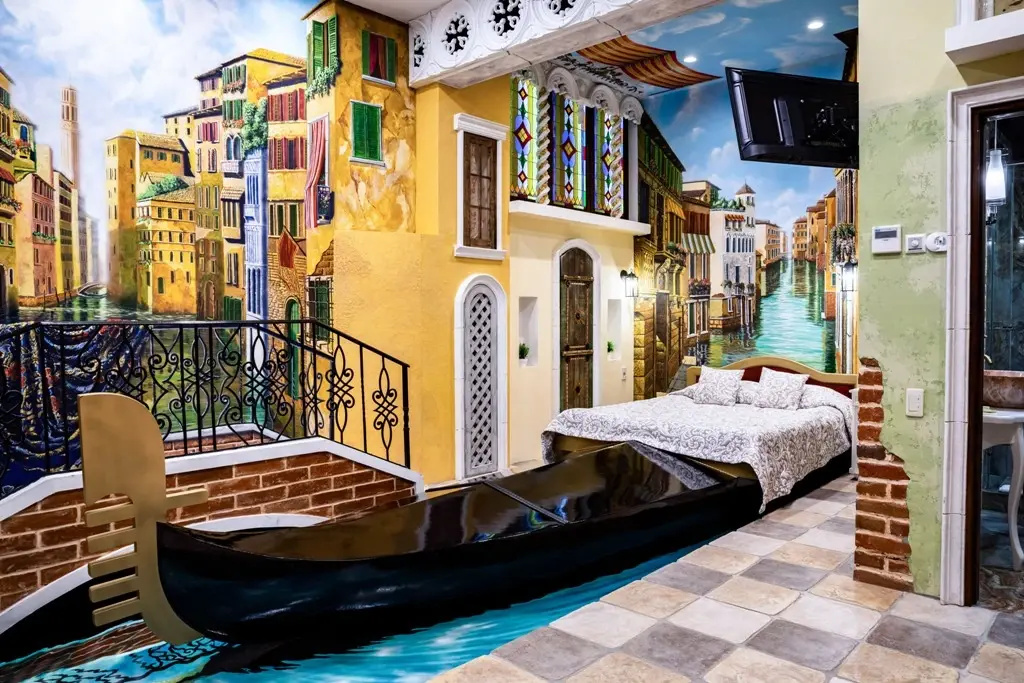 Derzhava Hotel Room Type - Venice Attic window Deluxe