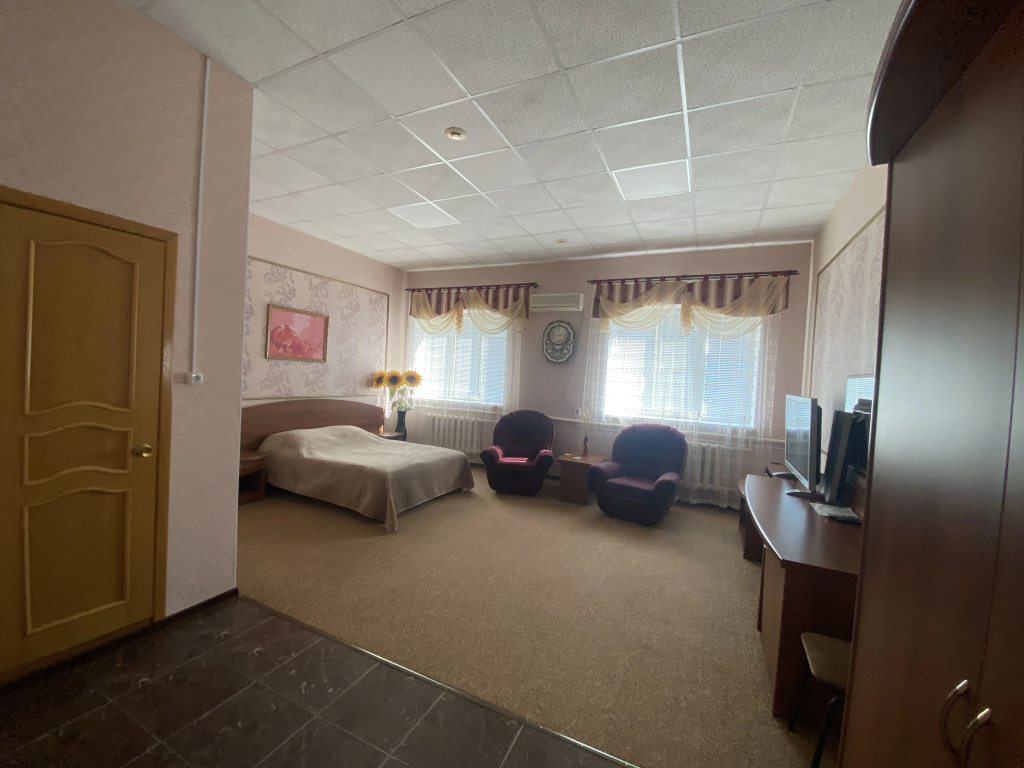 Lobby & Reception