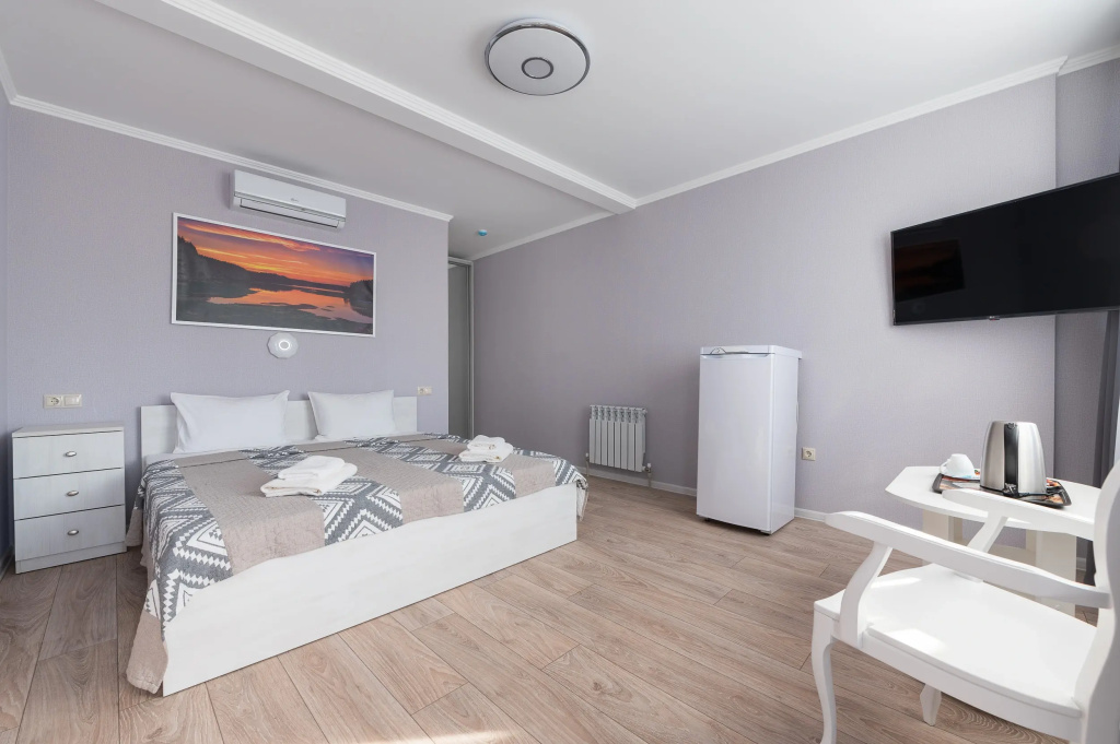 Gornaya Kadril Hotel Room Type - Standard Double room with mountain and river view full double bed