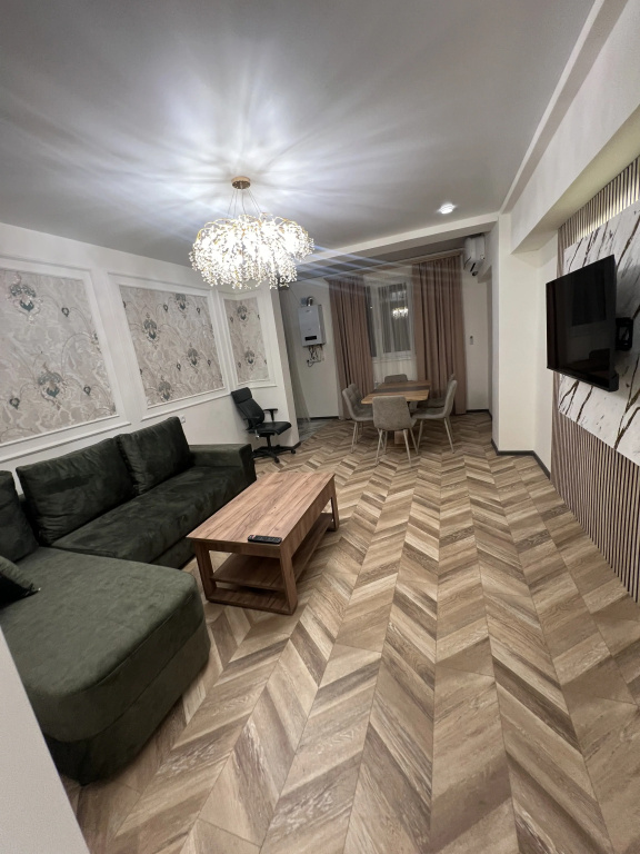 Квартира Downtown With 2 Bedrooms and 1 living room — фото