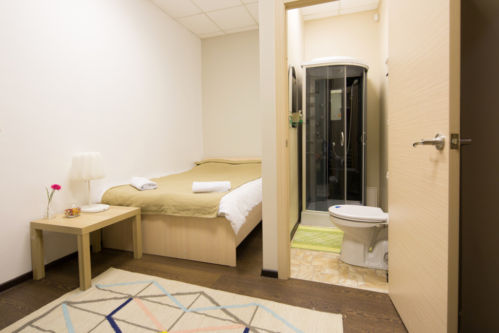 Z Hostel Room Type - Standard Double room full double bed