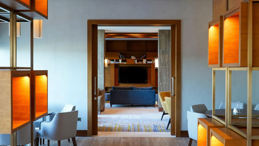 Staybridge Suites Dubai al-Maktoum Airport, an IHG Hotel — фото