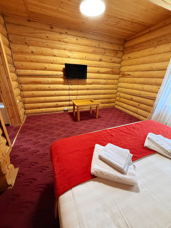 Двухместный люкс с красивым видом из окна двуспальная кровать в Легенда