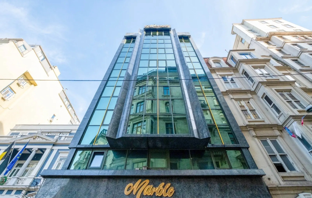 Marble Hotel — фото