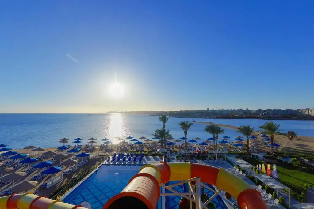 Курортный отель Bellagio Beach Resort — фото