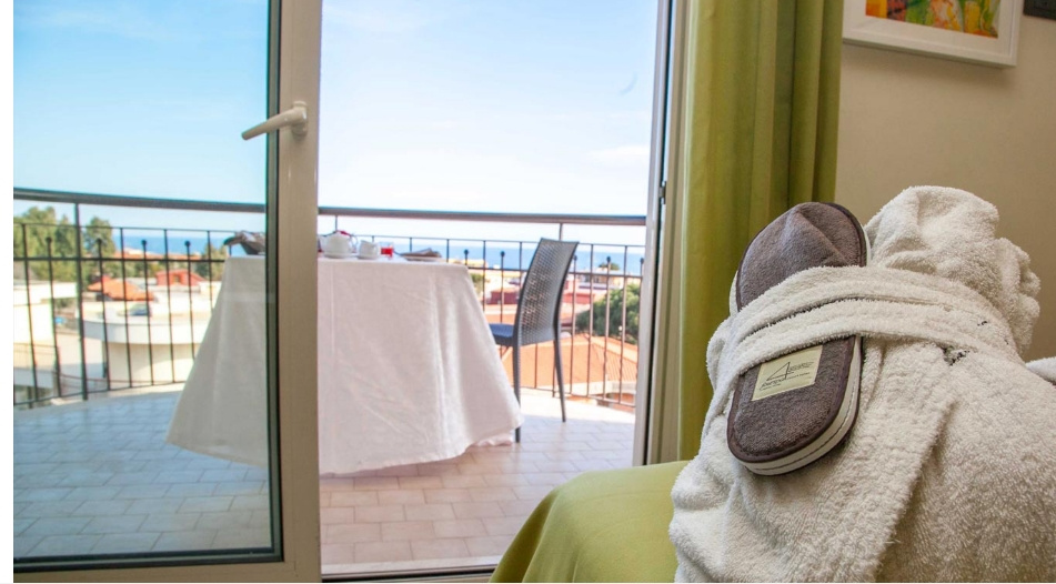 Balcony & Terrace