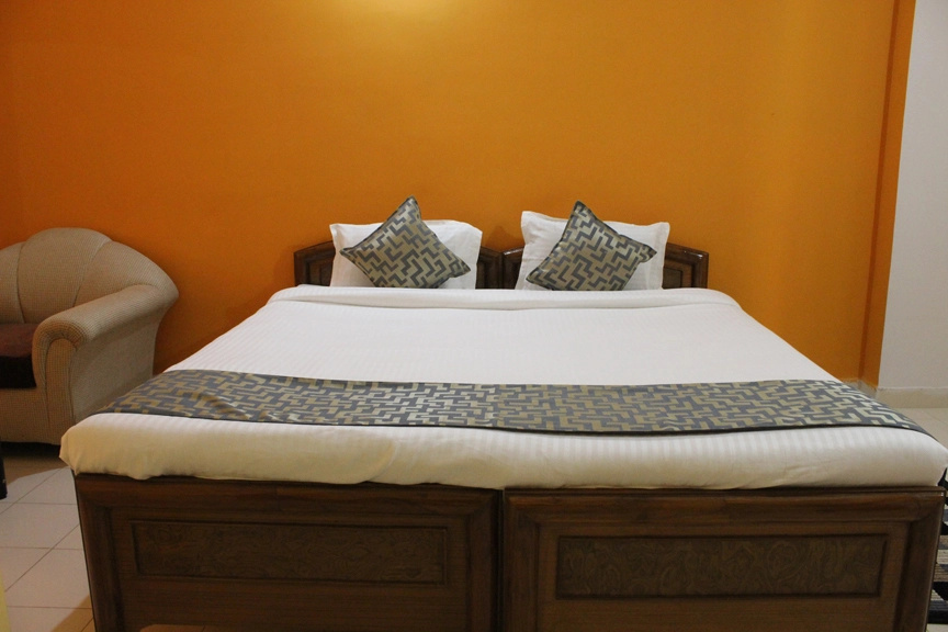 Standard Double room (full double bed)