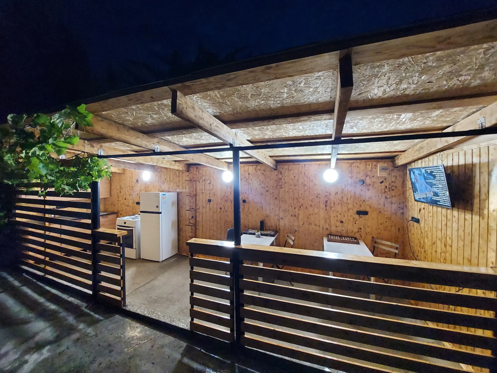 Bolshoy Uyutny Dom pod Klyuch Guest House