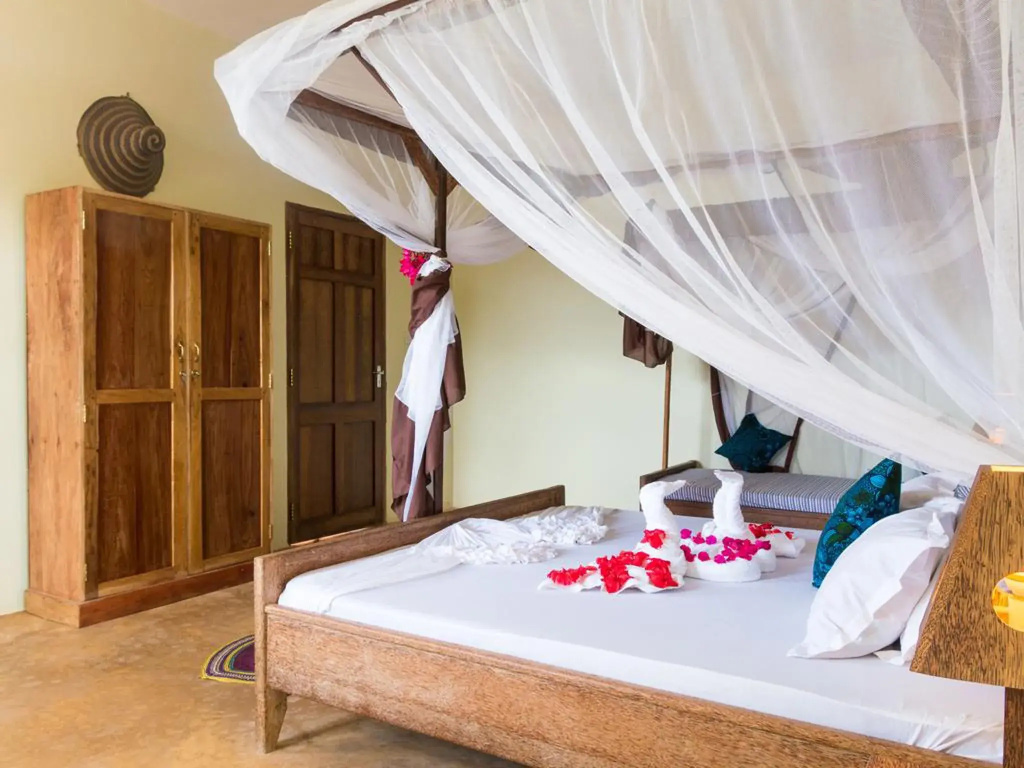Standard Triple room with balcony