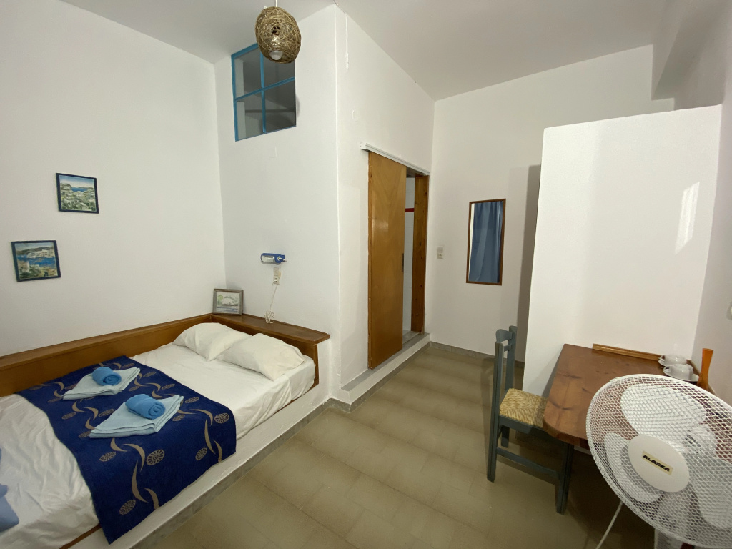 Standard Double room (full double bed)