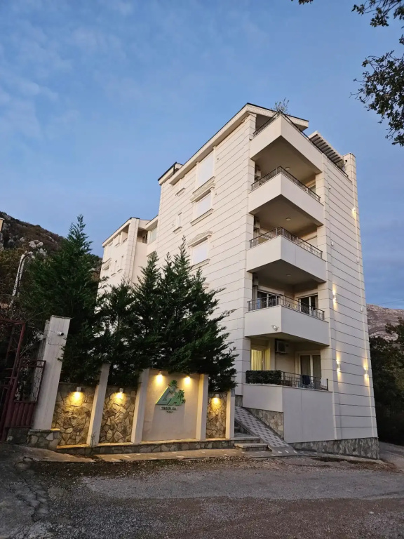 Greenhill Flat