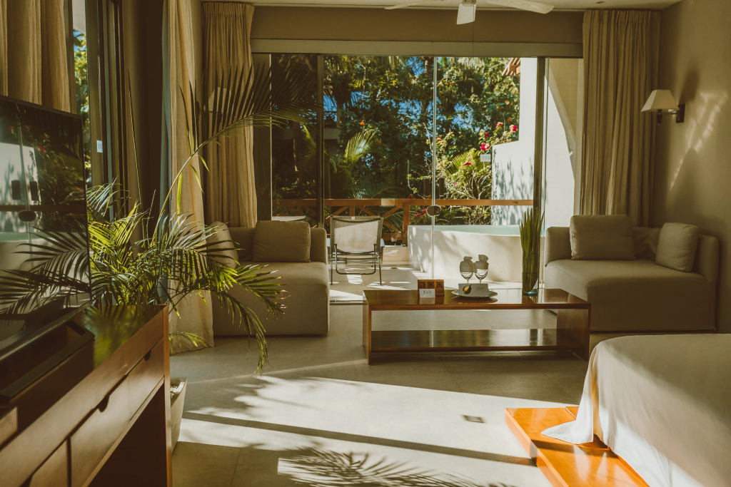 Superior Deluxe Suite with tropical view