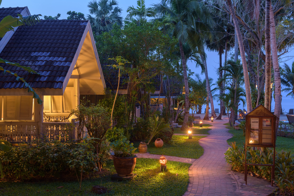 Double Villa with pool view (full double bed)