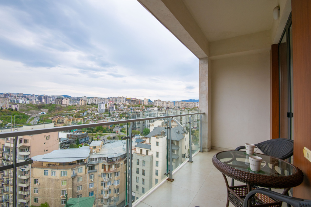 V Vake s Prekrasnym Vidom na Gorod Apartments
