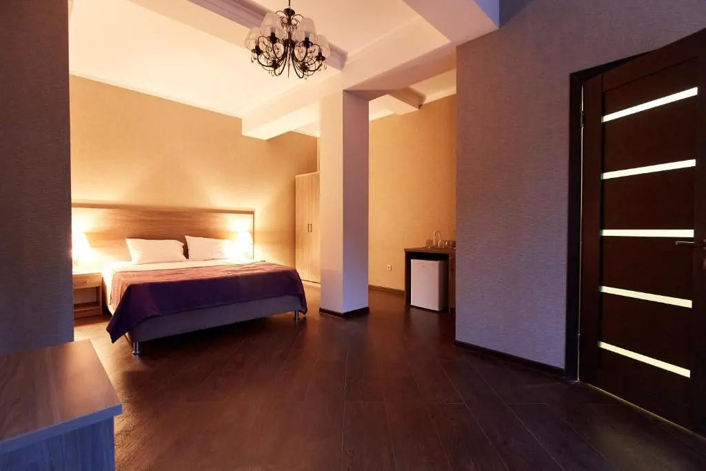 Suite with mountain view
