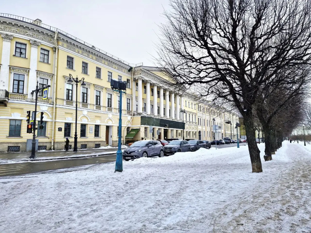 Просторные трехкомнатные апартаменты у Марсова поля — фото