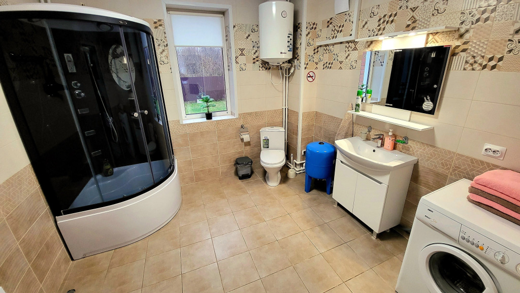 Шестиместный коттедж с видом на внутренний двор в Молгово