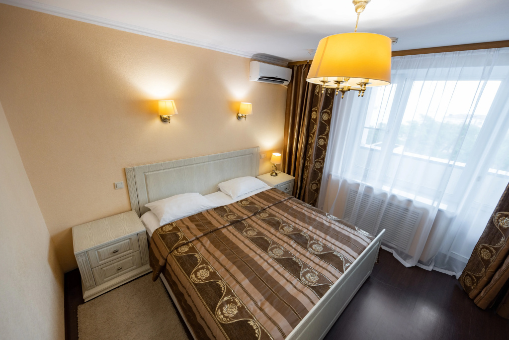 Novorossiysk hotel Room Type - 2 Bedrooms Comfort Double Suite with balcony full double bed