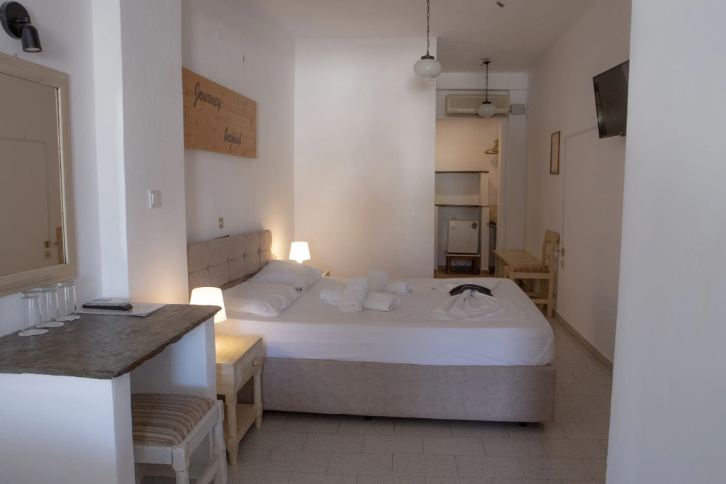 Standard Triple room with balcony and with view