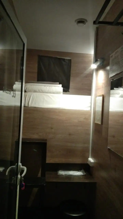 Отель SHELTERZ Три вокзала — фото