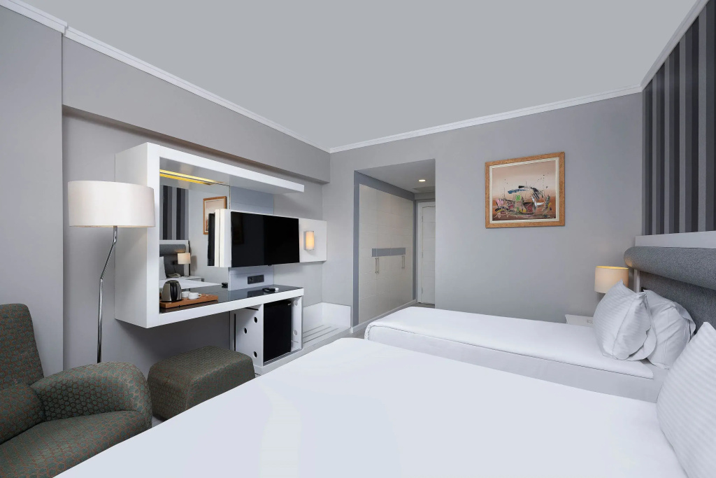 Superior Triple room with balcony and with mountain view