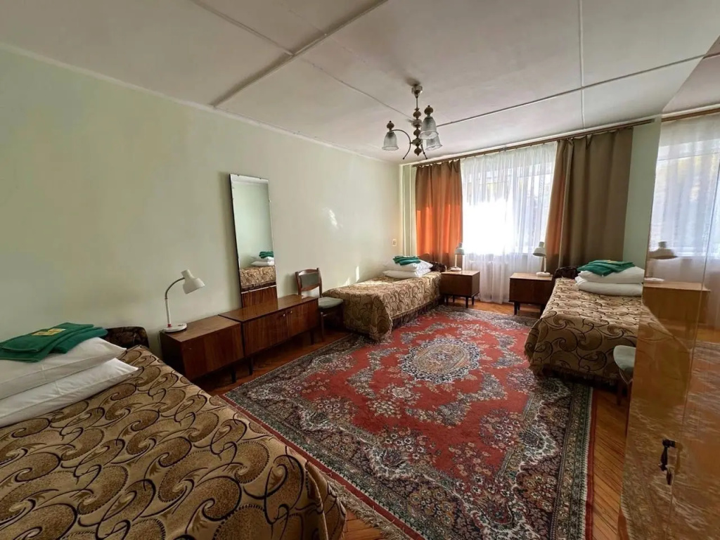 3 Bedrooms Triple room with city view