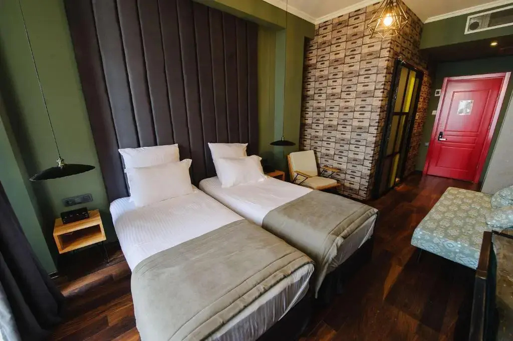 Economy room