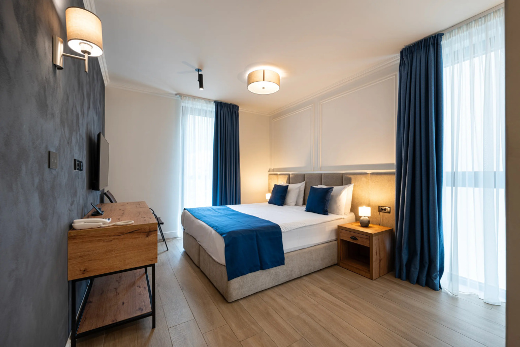 Superior Double room with balcony and with view (full double bed)