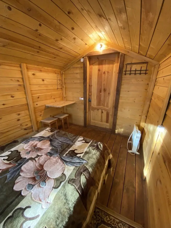 Economy room with courtyard view