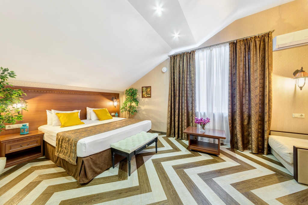 Astel Villa Hotel Room Type - 2 Bedrooms Double Suite with balcony full double bed