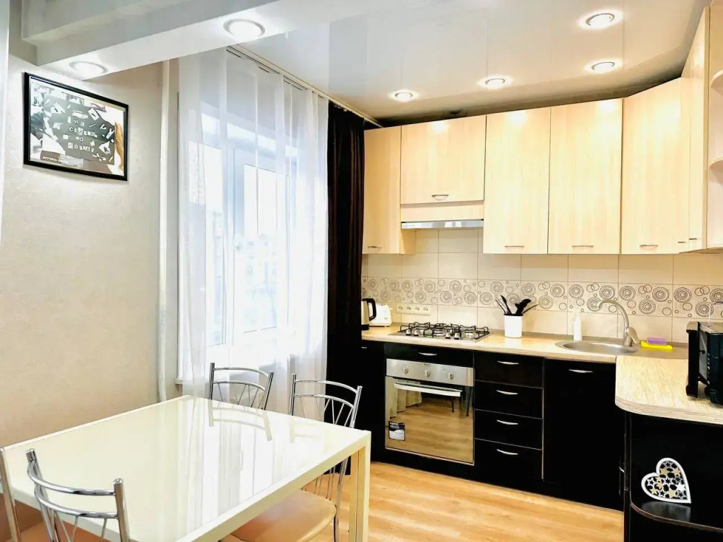 Квартира 2-комнатная квартира в центре Ангарска — где бизнес встречается с уютом - фото 13