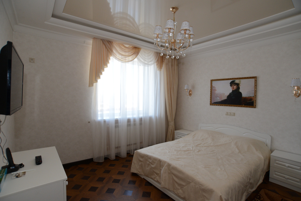 Double Suite (full double bed)