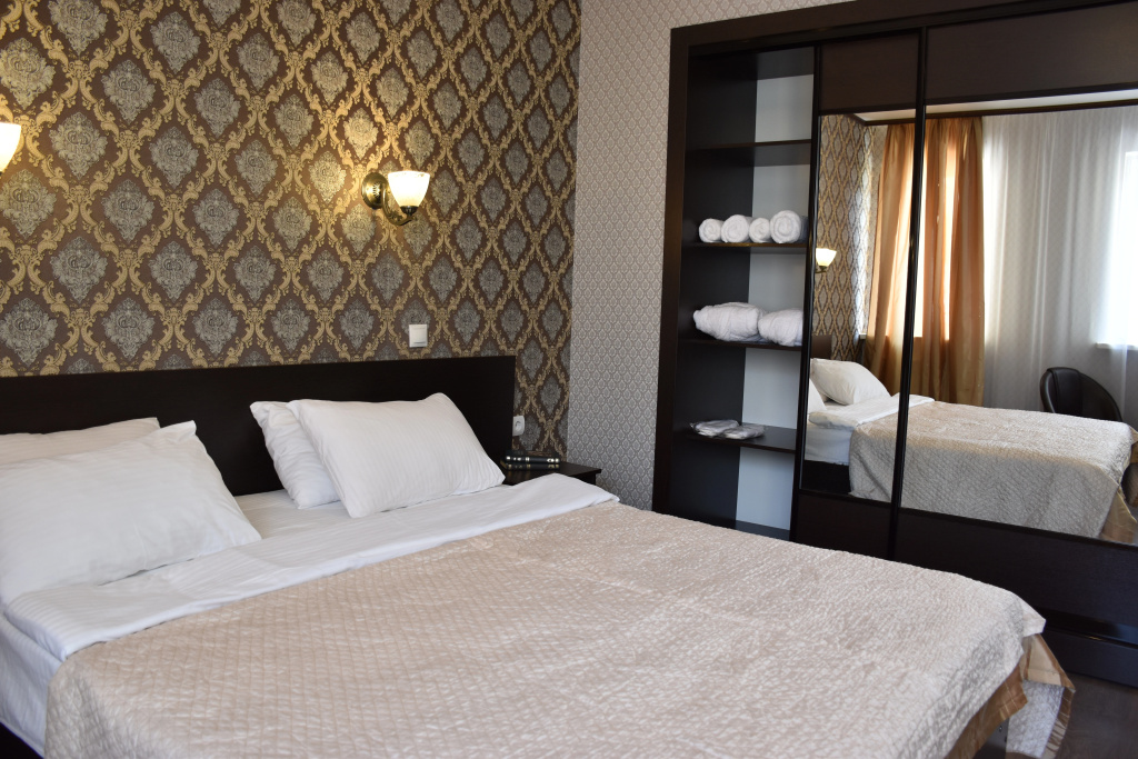 Building No. 1 Junior Suite