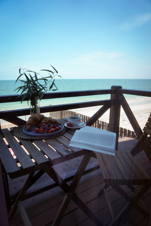 Beach & Waterfront