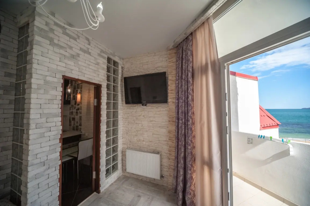 Апартаменты VIP on the beach - фото 18