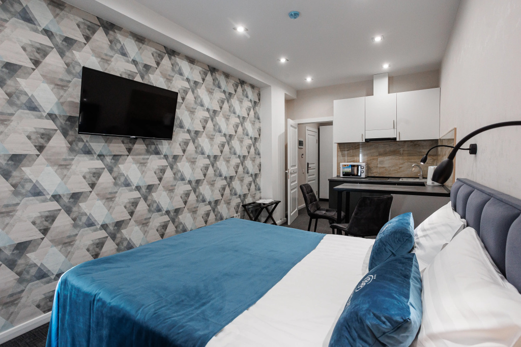 Standard Double room with balcony (full double bed)