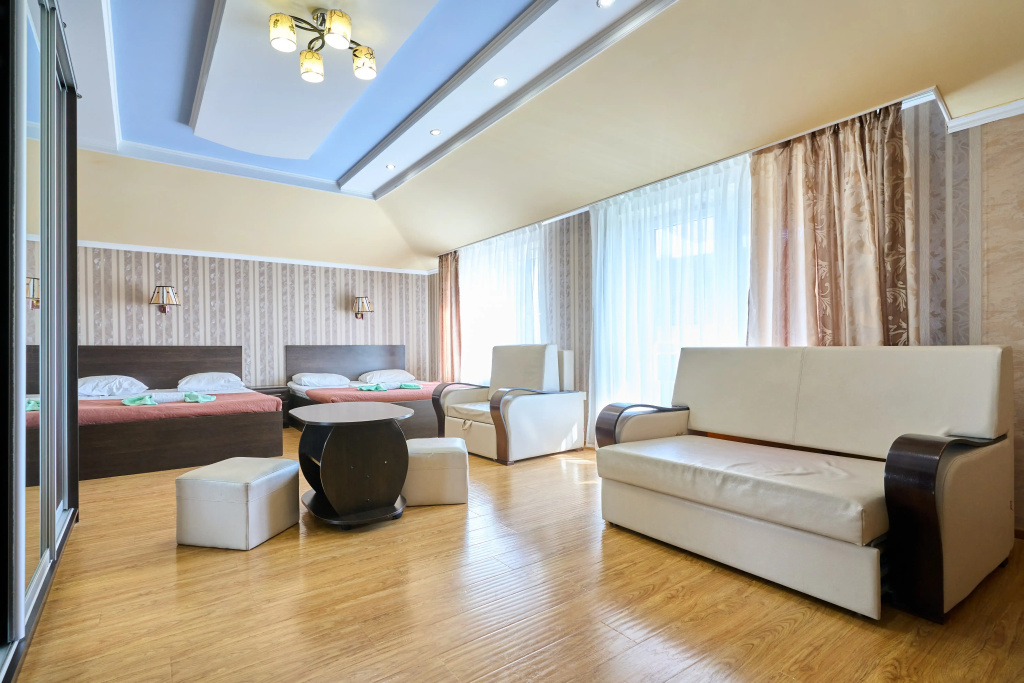 Standard Quadruple Family room