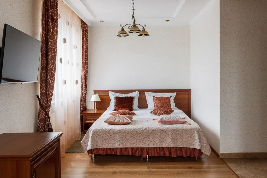Yuzhnaya Bashnya Hotel Room Type - Standard Double room full double bed