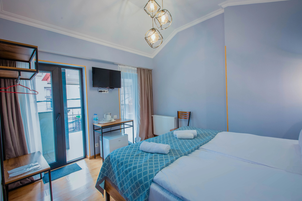 Standard Double room with balcony and with view (full double bed)