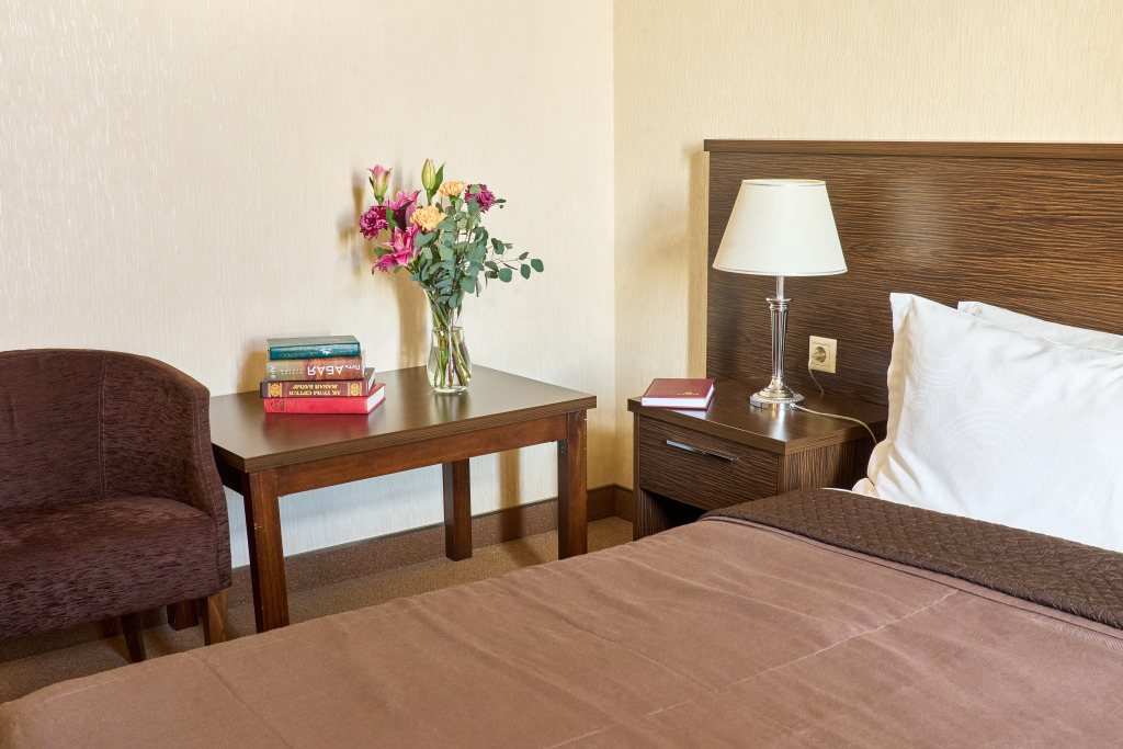 Двухместный номер Standard с балконом и с красивым видом из окна двуспальная кровать в Kainar