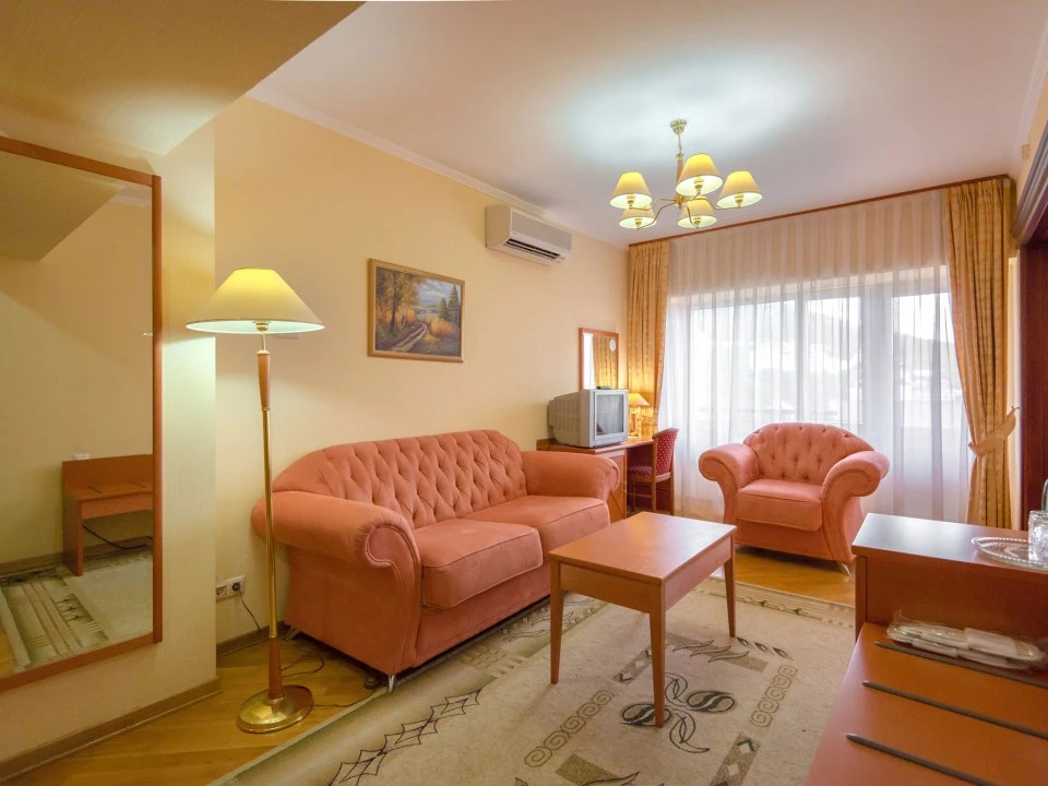 Double Junior Suite with balcony and with view (full double bed)